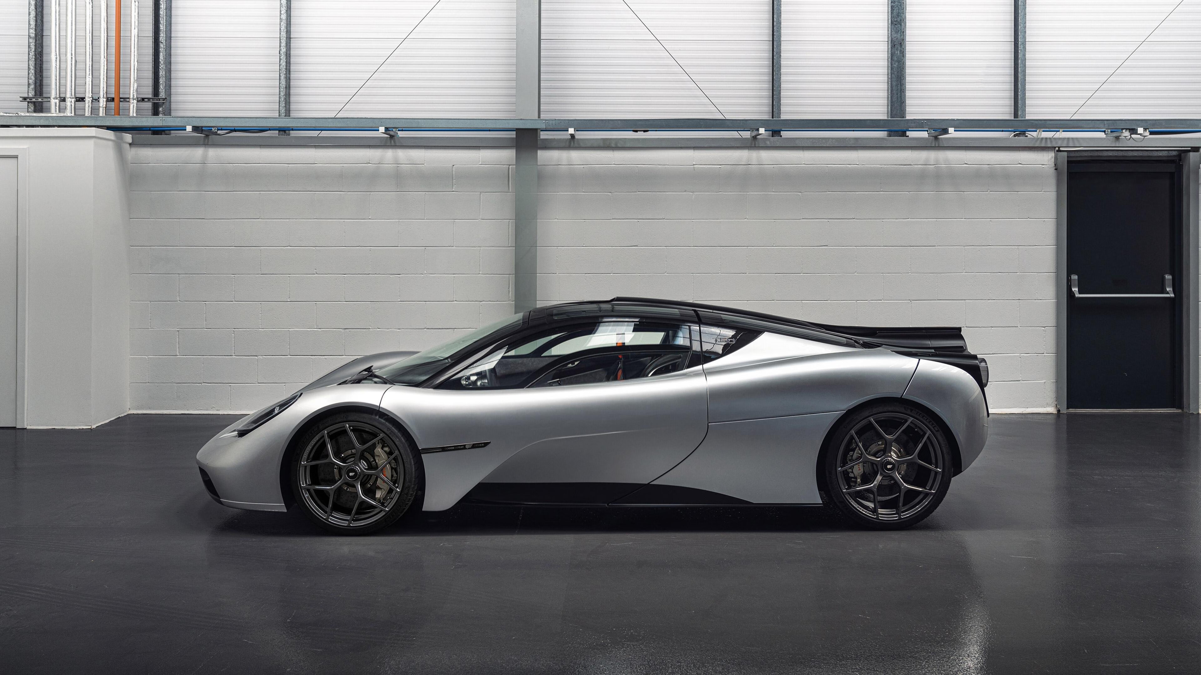 乐鱼体育APP官方下载-乌迪内斯中场受伤下场，影响球队节奏，乌迪内斯中场受伤下场,影响球队节奏吗