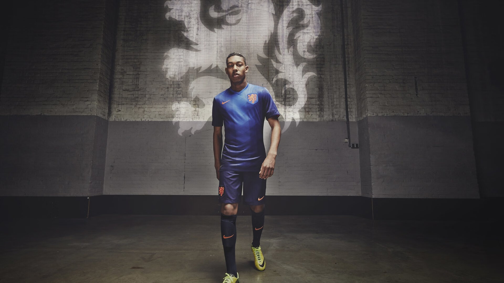 “意甲明星闪耀:年轻新秀引领球队奋勇争冠”,意甲 球星